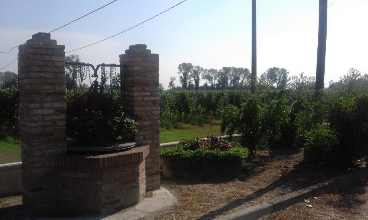リド・ディ・スピーナ Agriturismo La Confinaヴィラ エクステリア 写真