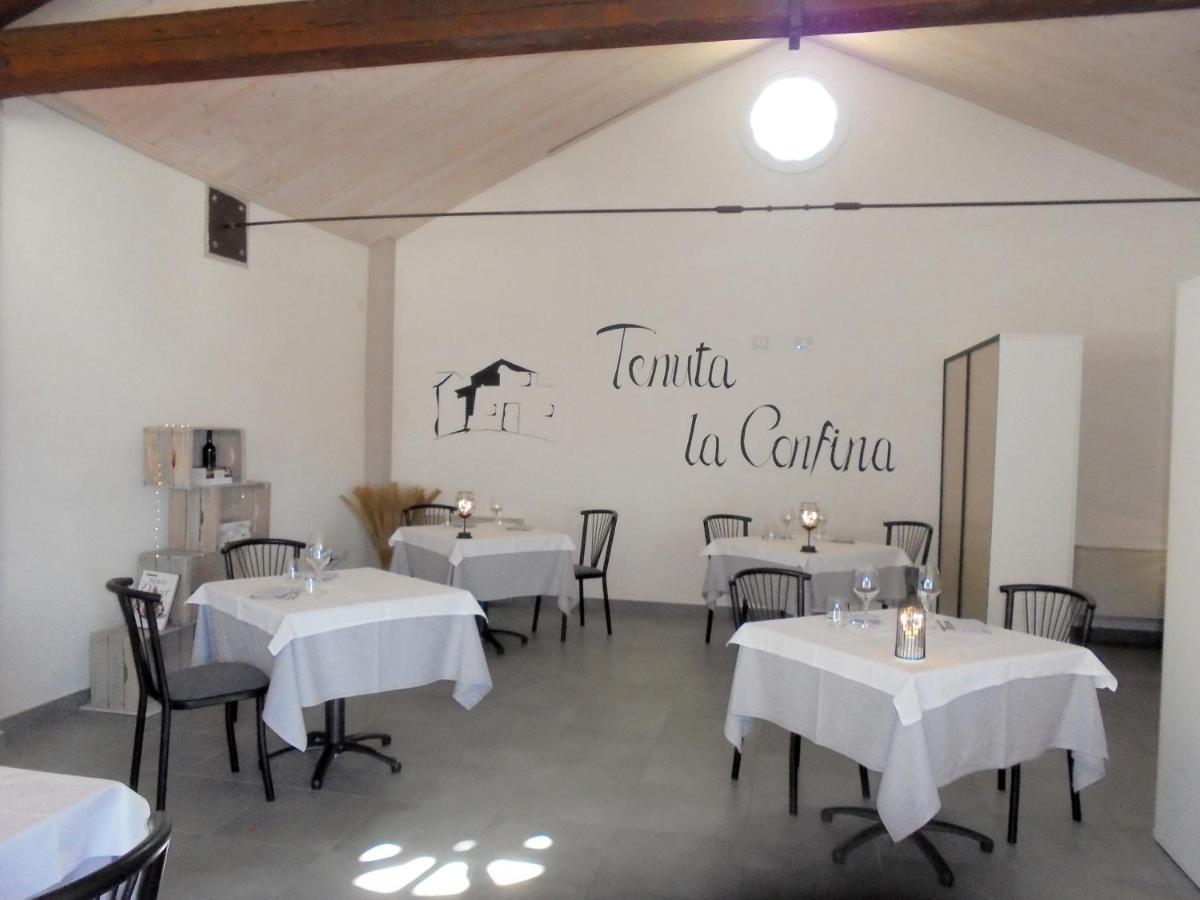 リド・ディ・スピーナ Agriturismo La Confinaヴィラ エクステリア 写真